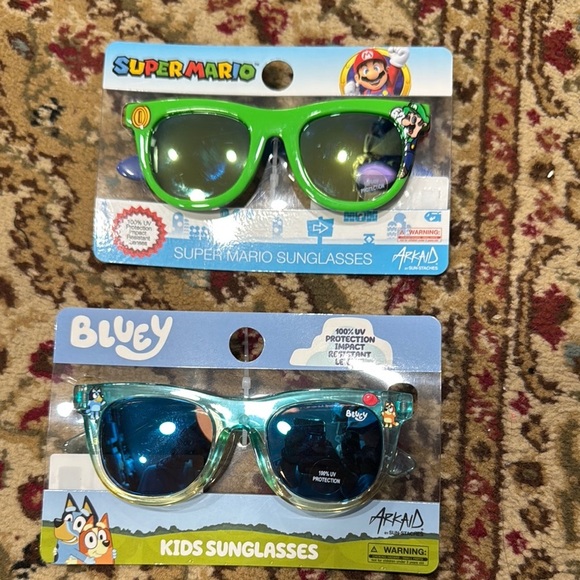 2 boys  mario and bluey Sunglasses - Picture 1 of 4